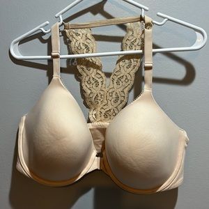Super cute Victorias Secret Body by Victoria bra!